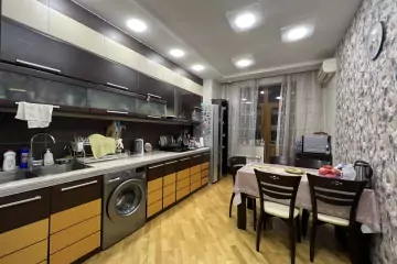 Satılır Yeni Tikili Gənclikdə
