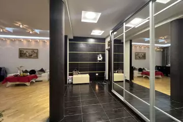 Satılır Yeni Tikili Gənclikdə