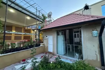 Satılır Həyət Evi Biləcəridə