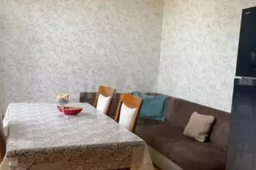 Satılır Həyət Evi Binədə