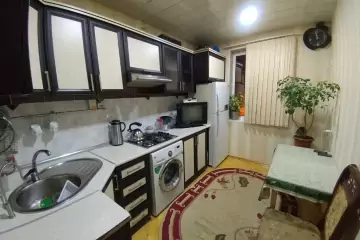 Aylıq Kirayə Köhnə Tikili 10-cu Mikrorayonda