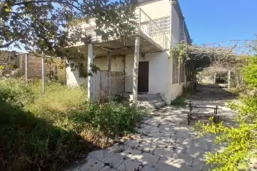 Satılır Bağ Evi Novxanıda