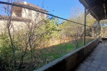 Satılır Bağ Evi Novxanıda