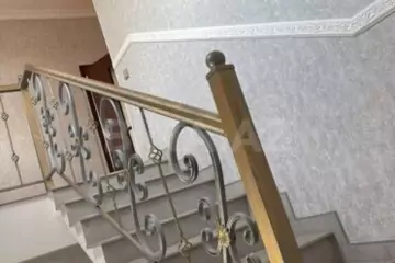 Satılır Həyət Evi Binədə