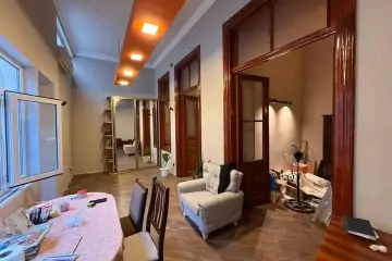 Satılır Köhnə Tikili Yasamalda