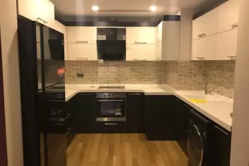 Aylıq Kirayə Yeni Tikili 28 May Metrosu ətrafında