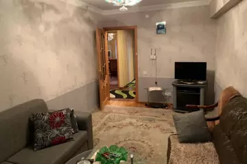 Aylıq Kirayə Köhnə Tikili Elmler Akademiyasıda