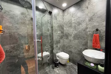 Satılır Yeni Tikili Ağ şəhər Kompleksində