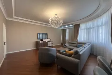 Satılır Yeni Tikili Ağ şəhər Kompleksində