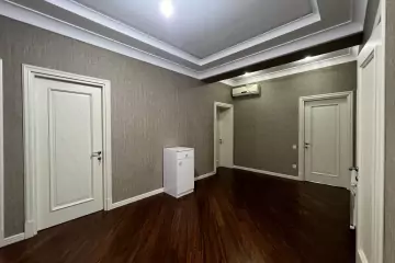 Satılır Yeni Tikili Ağ şəhər Kompleksində