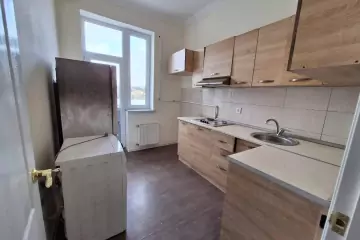 Satılır Yeni Tikili Yasamalda