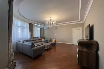 Satılır Yeni Tikili Ağ şəhər Kompleksində