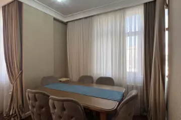 Satılır Yeni Tikili Ağ şəhər Kompleksində