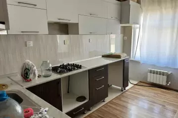 Satılır Yeni Tikili Qurtuluş 93da