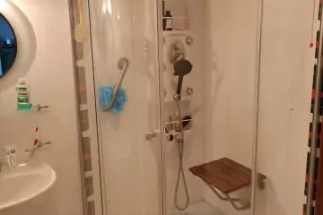 Satılır Köhnə Tikili Elmler Akademiyasıda