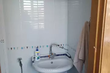 Satılır Köhnə Tikili Elmler Akademiyasıda