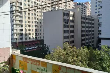 Satılır Köhnə Tikili Elmler Akademiyasıda
