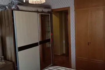 Satılır Köhnə Tikili Elmler Akademiyasıda