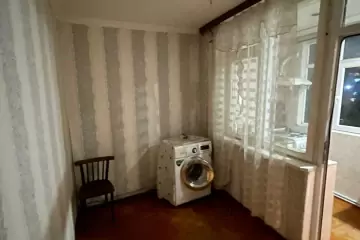 Satılır Köhnə Tikili Bakıxanovda