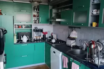 Satılır Köhnə Tikili Elmler Akademiyasıda