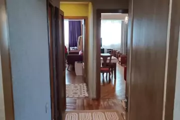 Satılır Köhnə Tikili Elmler Akademiyasıda