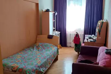 Satılır Köhnə Tikili Elmler Akademiyasıda