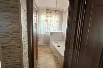 Satılır Yeni Tikili Qurtuluş 93da