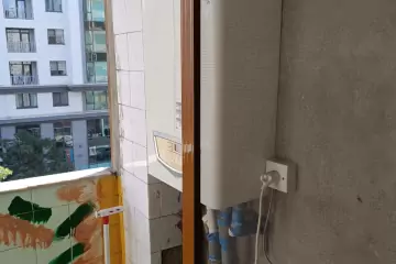 Satılır Köhnə Tikili Elmler Akademiyasıda