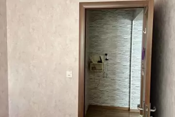 Satılır Yeni Tikili Qurtuluş 93da