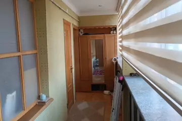 Satılır Köhnə Tikili Elmler Akademiyasıda