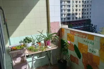 Satılır Köhnə Tikili Elmler Akademiyasıda