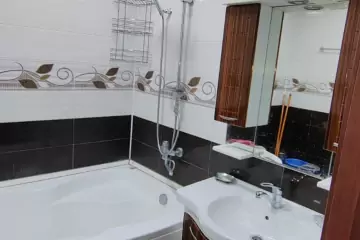 Satılır Yeni Tikili Heydər əliyev Mərkəzində