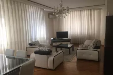 Aylıq Kirayə Yeni Tikili 28 May Metrosu ətrafında