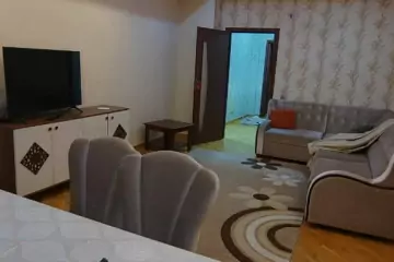 Satılır Yeni Tikili Heydər əliyev Mərkəzində