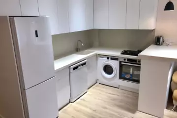 Aylıq Kirayə Yeni Tikili Ağ şəhər Kompleksində