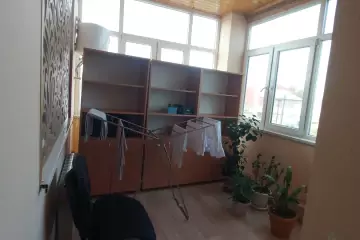 Satılır Həyət Evi Bakıxanovda