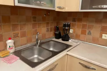 Aylıq Kirayə Yeni Tikili 28 May Metrosu ətrafında