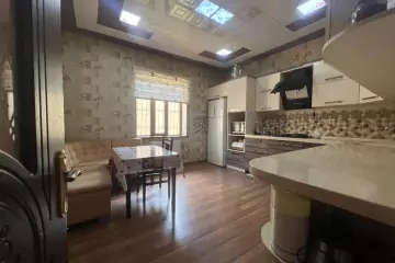 Satılır Həyət Evi Dədə Qorqudda