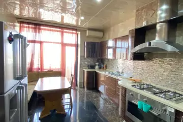 Aylıq Kirayə Yeni Tikili Elmler Akademiyasıda
