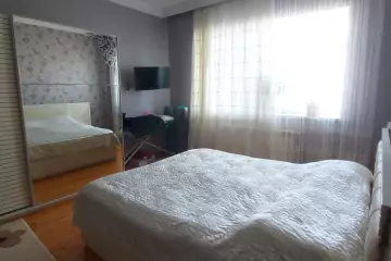 Satılır Həyət Evi Bakıxanovda