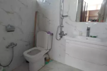 Satılır Həyət Evi Bakıxanovda