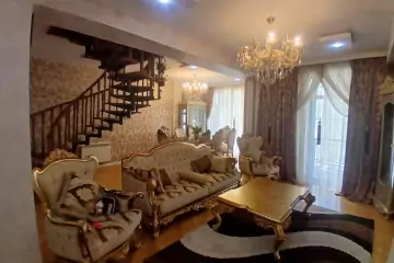 Satılır Yeni Tikili Heydər əliyev Mərkəzində