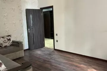 Satılır Yeni Tikili Qələbə Residence Yaşayış Kompleksida