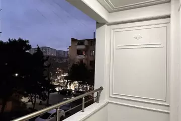 Satılır Yeni Tikili 8-ci Kilometrdə