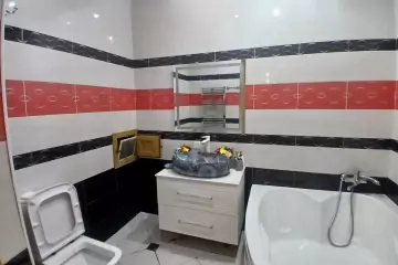 Satılır Yeni Tikili Heydər əliyev Mərkəzində