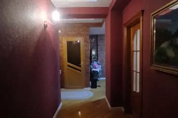 Satılır Yeni Tikili Heydər əliyev Mərkəzində