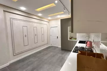 Satılır Yeni Tikili 8-ci Kilometrdə