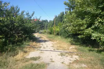 Satılır Bağ Evi Novxanıda