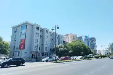 Satılır Köhnə Tikili İzmir Parkı