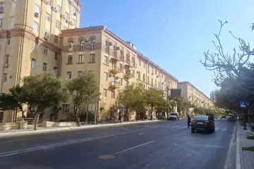 Satılır Ofis Elmler Akademiyasıda